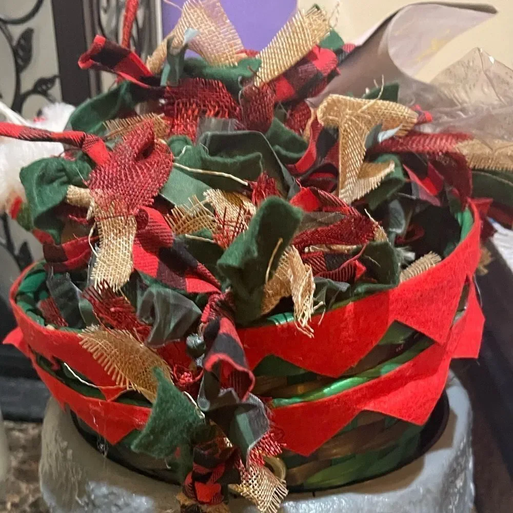 Garland for Decor or Presents!